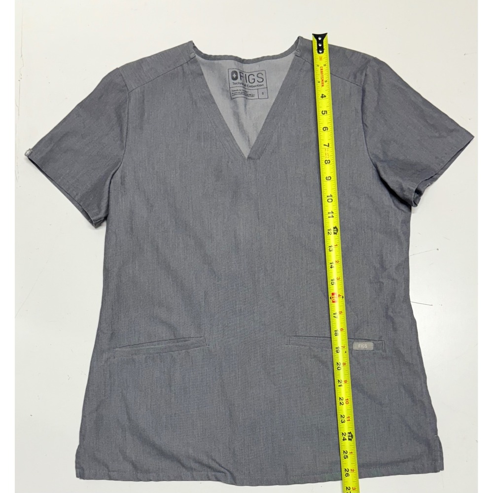 FIGS Technical Collection Grey V Neck Scrub Top Women's Size S